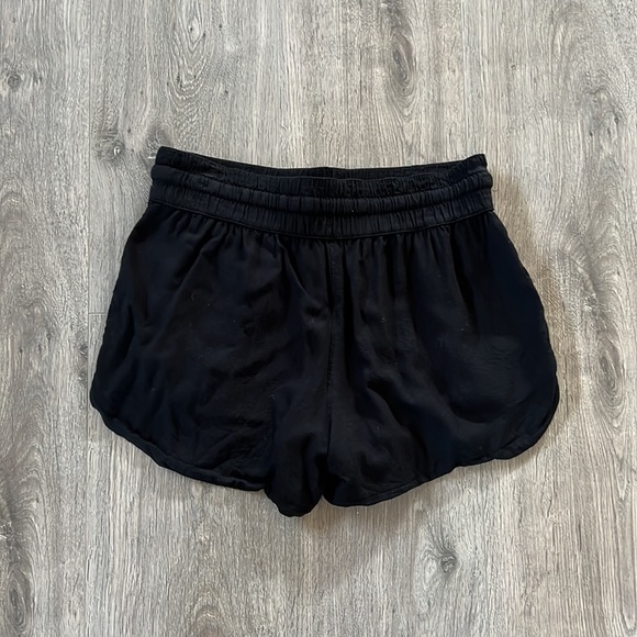 TNA Short - Picture 2 of 4